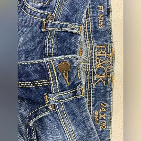 Buckle Black 24x32 Skinny Stretch Low Rise Denim Jeans Size EUC - Picture 3 of 10